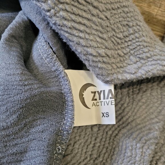 ZYIA | Active Gray Hoodie Texture Sweatshirt | Sz. XS - Picture 6 of 7